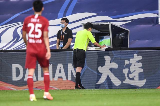 热刺连续遭遇两场意外失利！狼队2-1爆冷击败热